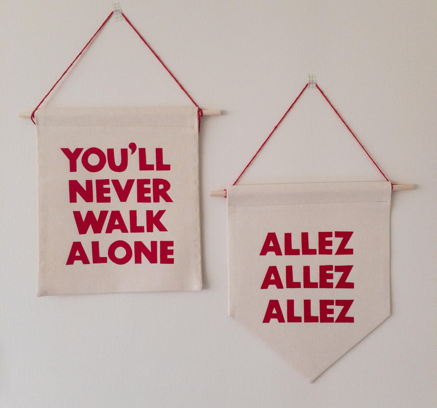 Liverpool 'Allez Allez Allez' Pennant Flag