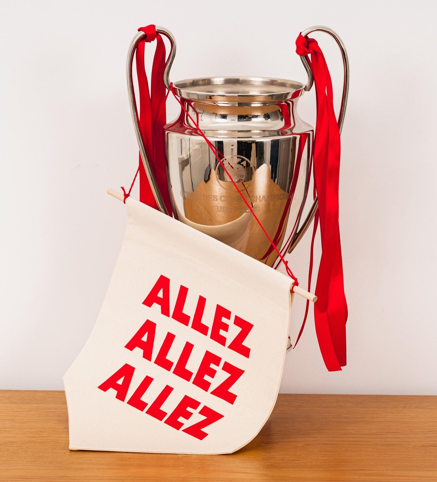 Liverpool 'Allez Allez Allez' Pennant Flag